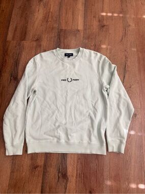 Fred Perry Men’s Crewneck Sweatshirt in Light Mint with Logo
